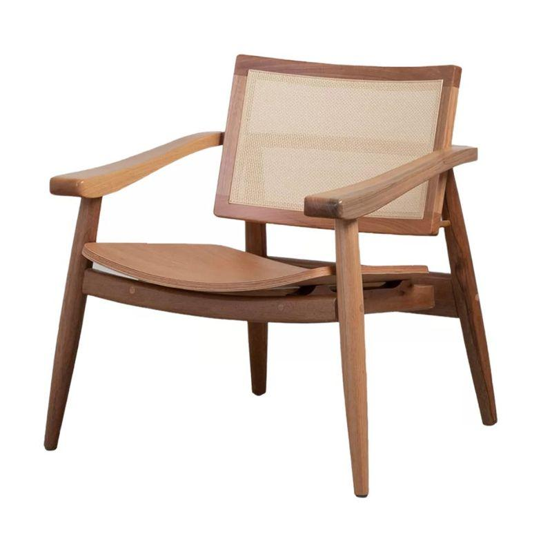 Poltrona natural para sala brasileira e showroom B2B