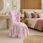 Cadeira de Apoio Floral Rosa com Encosto Capitonê e Saia Franzida
