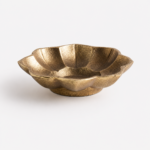 Centro de Mesa Dourado em Formato de Flor