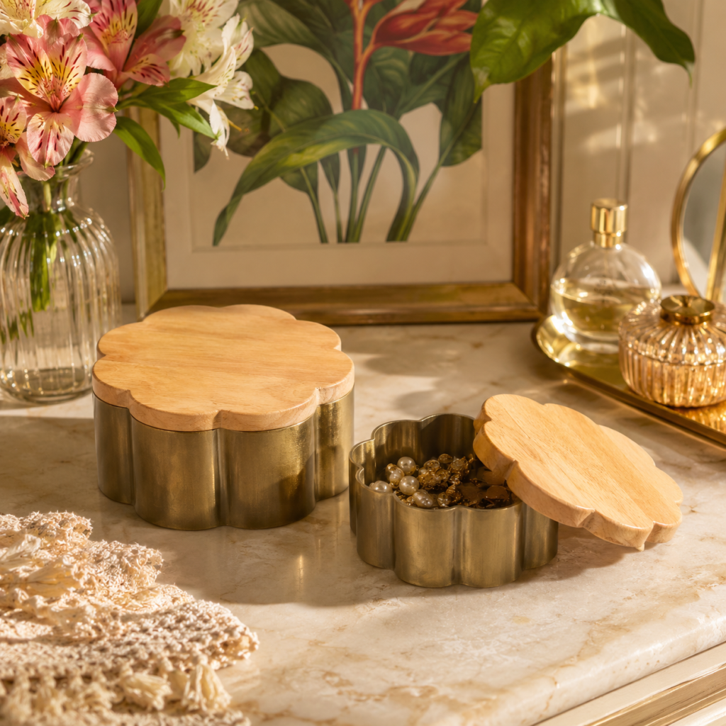 Conjunto de Caixas Decorativas em Formato de Flor com Tampa Amadeirada